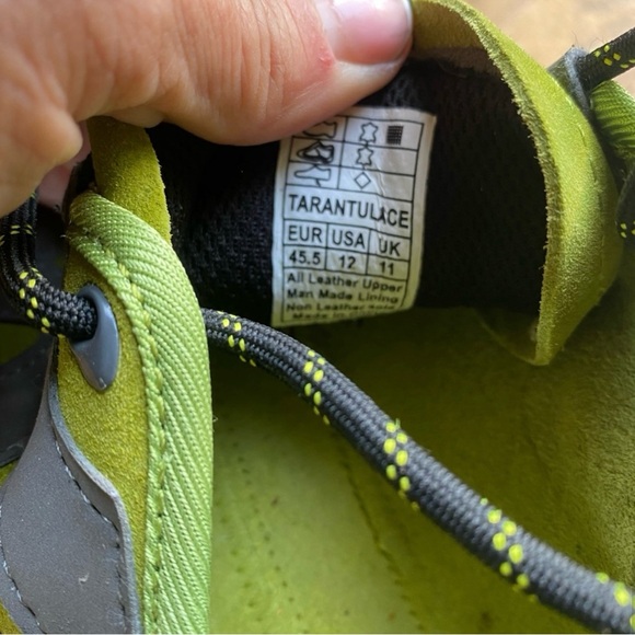 ON HOLD forClimbing Lot Arc’teryx Harnesses Petzl Belay Carbiners La Sportiva - Picture 9 of 11